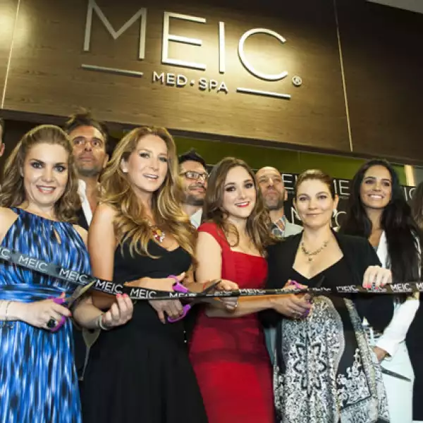 Manuel Balbi, Teresa Delgado, Claudia Garza,  Geraldine Bazán, Sherlyn, Bárbara del Regil.