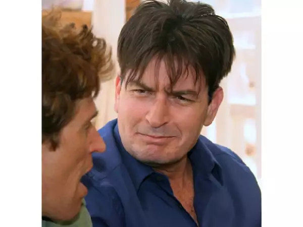 Este es un punto muy importante en la carrera de Sheen, pues podría perderlo todo.