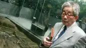 Kenzaburo Oe Visits Nanjing Massacre Memorial Hall