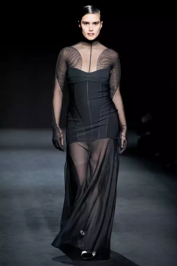Mugler : Runway - Paris Fashion Week Womenswear Fall/Winter 2020/2021