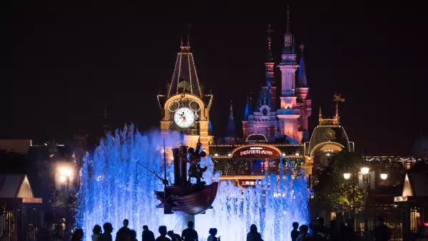 El nuevo parque tiene el castillo de Disney más grande del mundo.