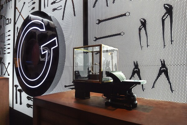 cartier_precious_garage_1