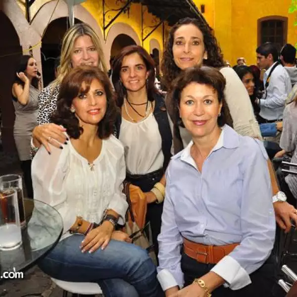 Lety Sahagun,Adriana Pérez,Sofía Gómez,Mónica Leaño,Marisa de la Peña