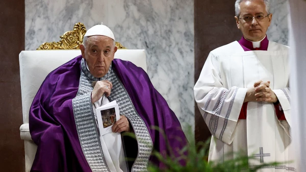 El papa Francisco da la misa de Miércoles de Ceniza en la Basilica de Santa Sabina en Roma Italia. 