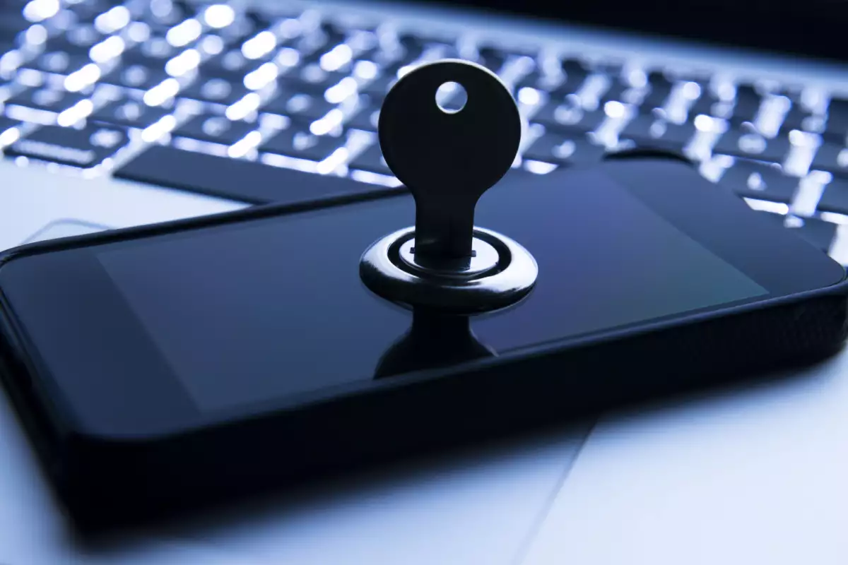 Los operadores de telecomunicaciones en México deben resguardar cierta información de sus usuarios por un periodo de dos años de acuerdo con la ley.