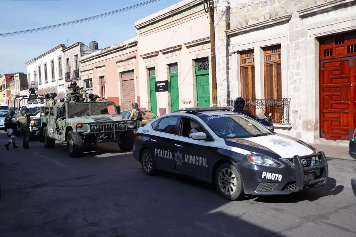 Mil 500 elementos del Ejército incursionaron a la región occidente del estado de Michoacán para reducir los altos índices de homicidios dolosos generados por el crimen organizado, con la finalidad otorgar orden y de seguridad