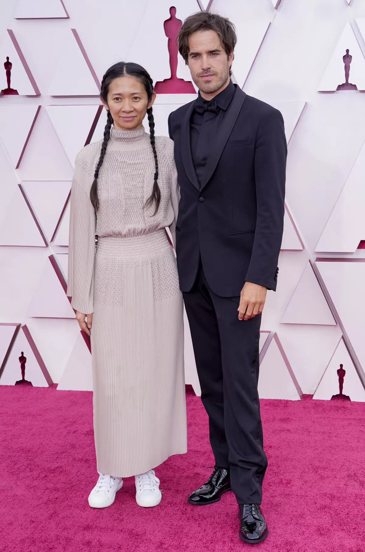 Chloe-Zhao-pareja