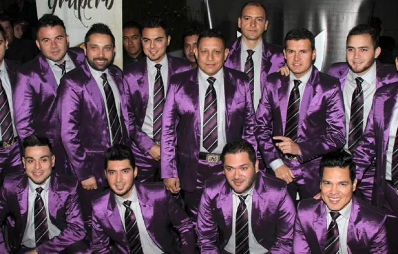 El cuerpo de Aldo Sarabia, de la Banda El Recodo, fue hallado en estado de descomposición y con golpes y heridas de bala rumbo a la comunidad de El Recodo en Mazatlán, Sinaloa.