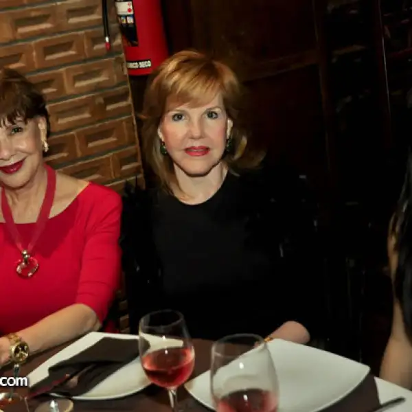 Gloria Gámez, Claudia Salázar de Leal y Olga de Guerra