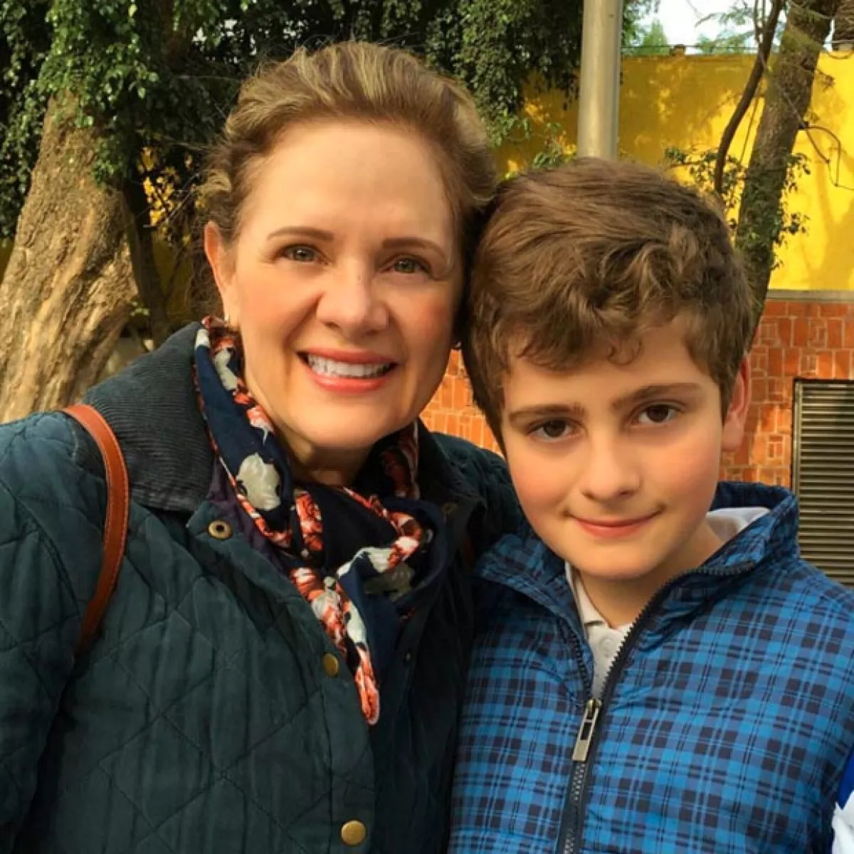 Con tan solo 11 años, Erika apoya en todos los proyectos que emprende su hijo.