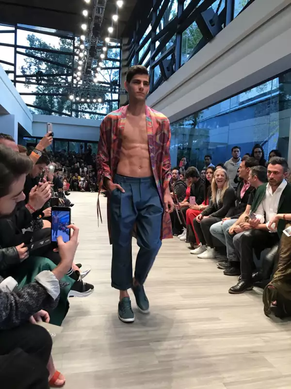 Desfile Pineda Covalin durante el MBFWMx