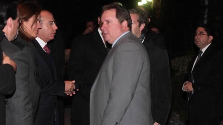 El Presidente de México, acompañado de su esposa Margarita Zavala, acudió ayer por la noche a casa del empresario.