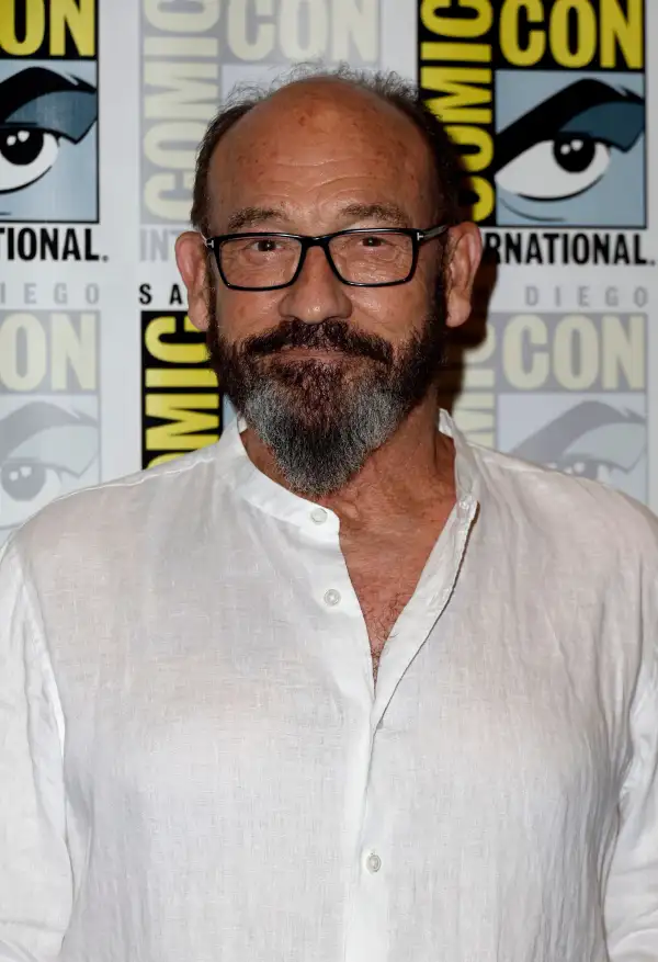 Chuck Russell