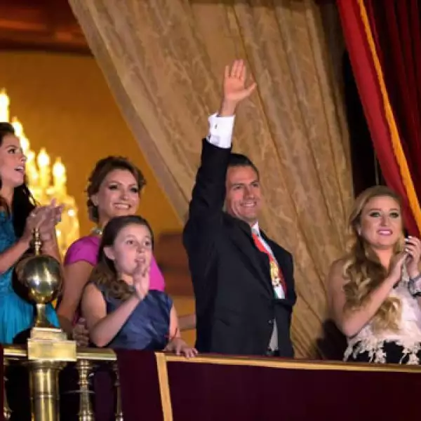 Alejandro Peña, Nicole Peña, Regina Castro, Angélica Rivera, Enrique Peña, Fernanda Castro y Sofía Castro.