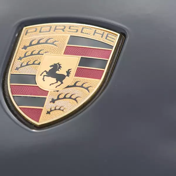 El nuevo Porsche Cayenne nos tiene impresionados. Este SUV está redefiniendo la forma de entender y disfrutar la conducción. La nueva generación tiene cuatro versiones, estas son: Cayenne S, Cayenn...