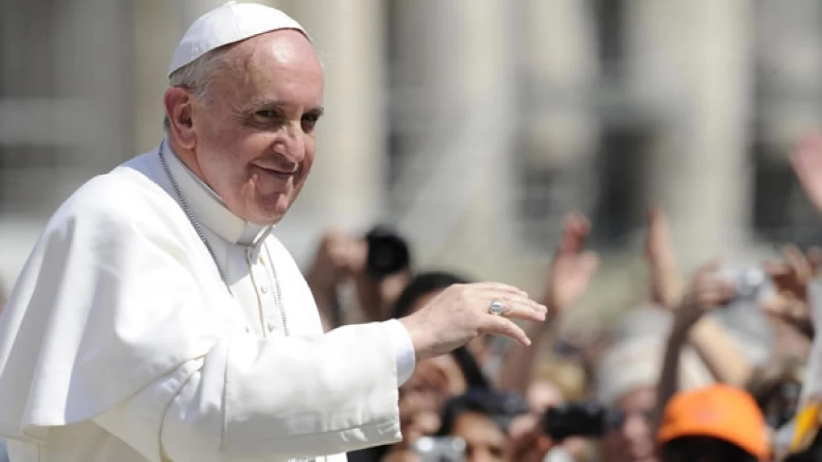 El papa Francisco durante una audiencia general en la Plaza de San Pedro, en el Vaticano