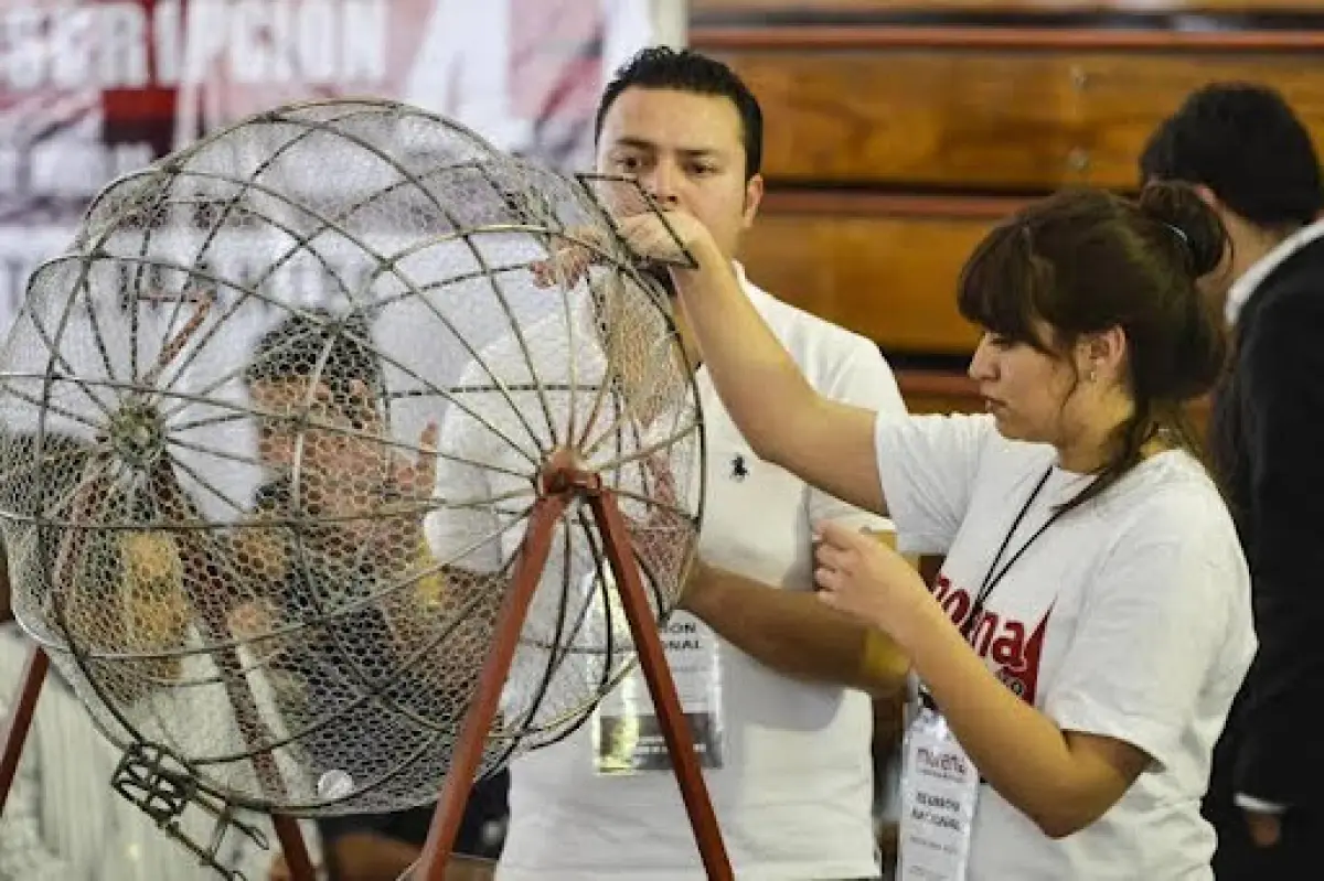 Tómbola para elegir candidatos de Morena