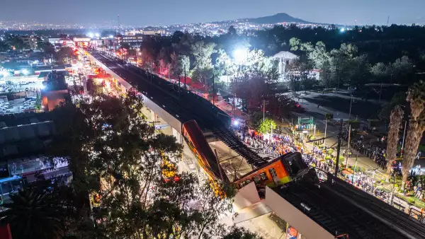 (Colapso de la línea 12 del metro en Iztapalapa)