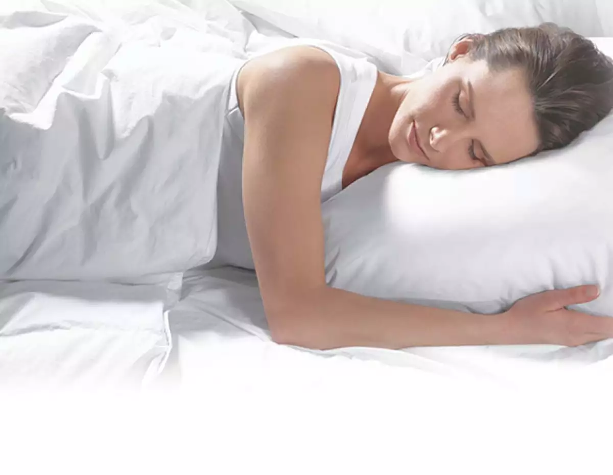 La piel se deshace de células muertas cuando dormimos y caen en las almohadas.