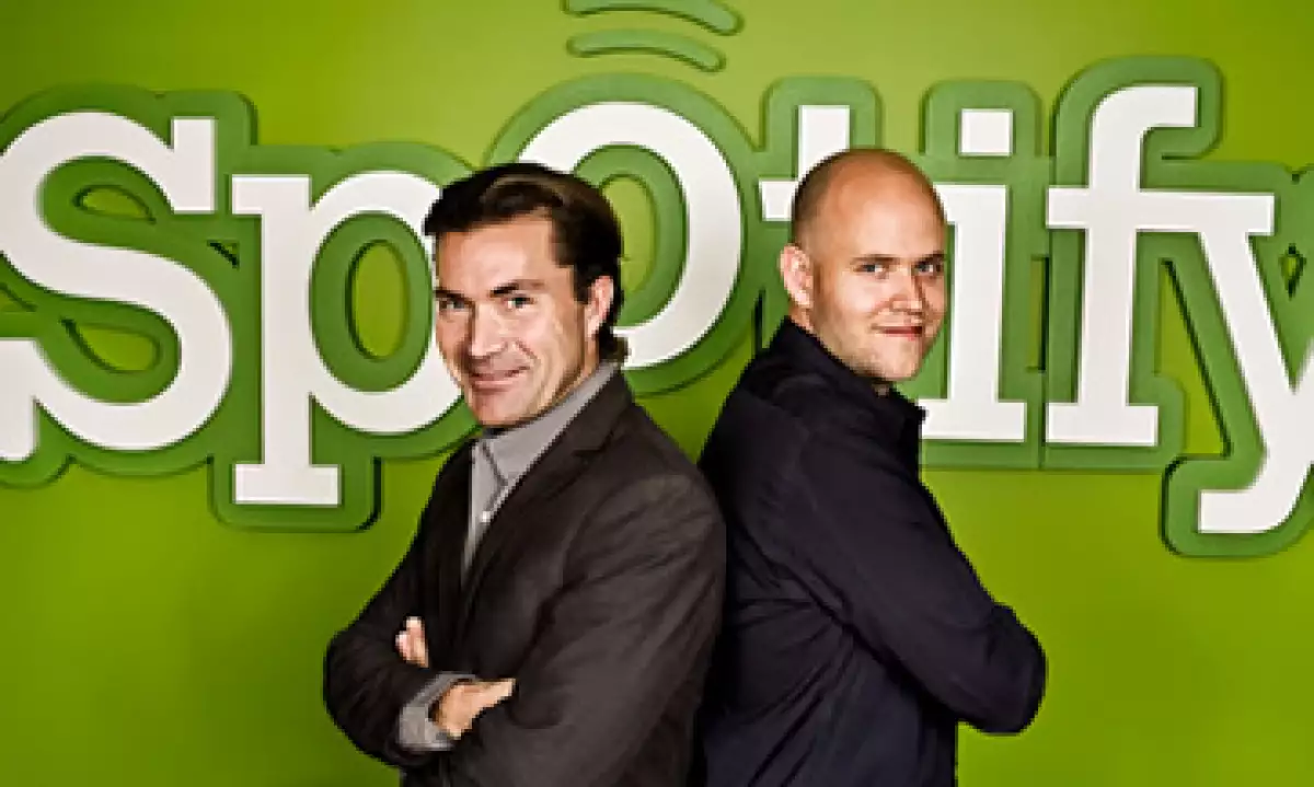 Daniel Ek (derecha) y Martin Lorentzon, fundadores de Spotify. (Foto: Cortesía Spotify)