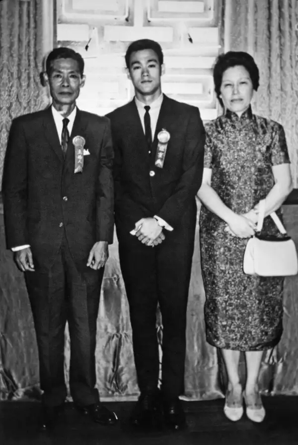 Bruce Lee y sus padres