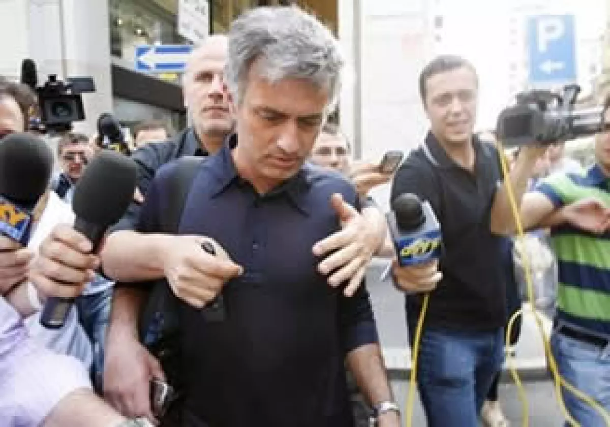 José Mourinho llega al Real Madrid tras ganar la Liga de Campeones pasada con el Inter de Milán. (Foto: AP)