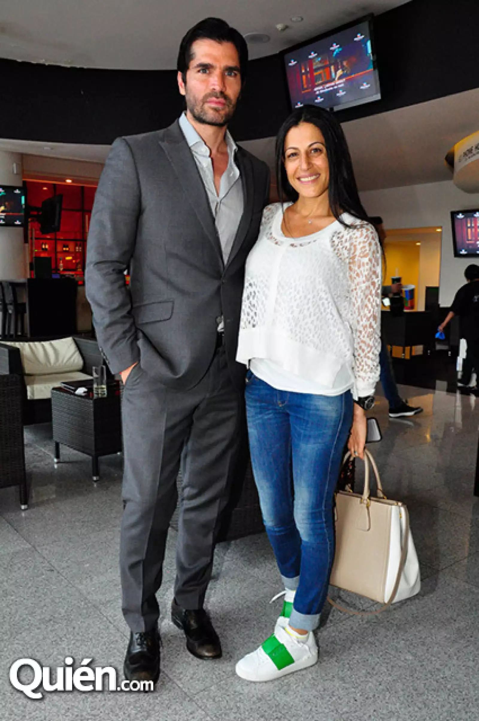 Eduardo Verástegui y Becky Helfon