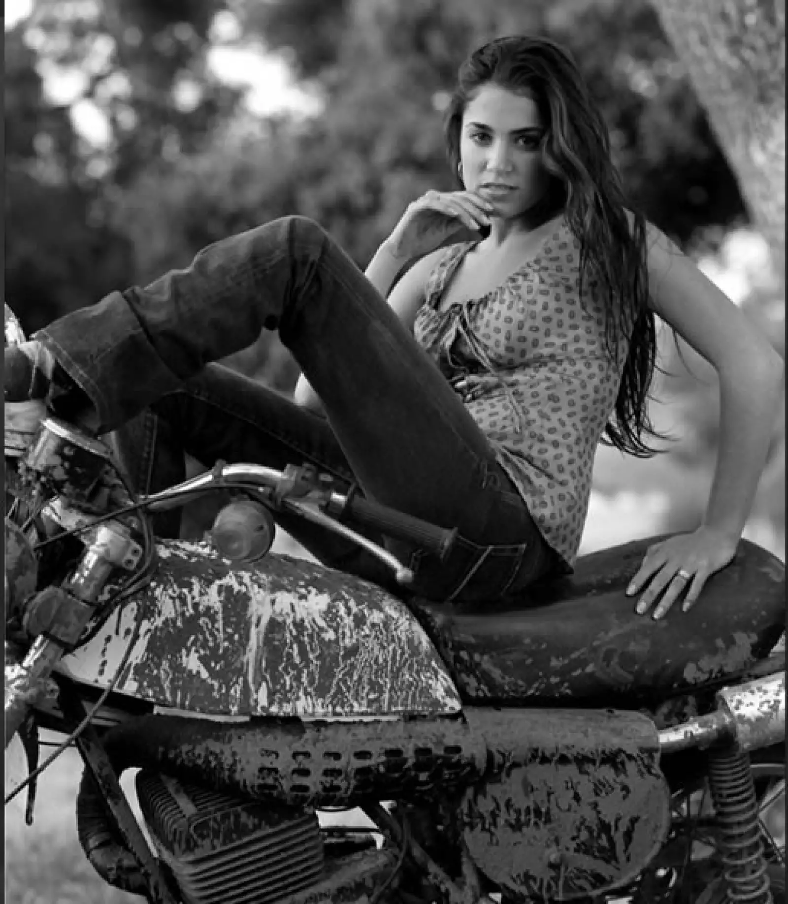 Nikki Reed, esposa de Ian Somerhalder, fue imagen de la marca en 2004. ¿Qué opinas?