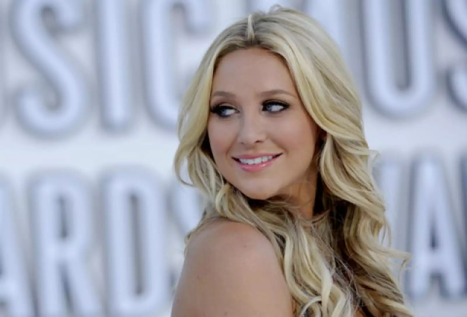 Stephanie Pratt.