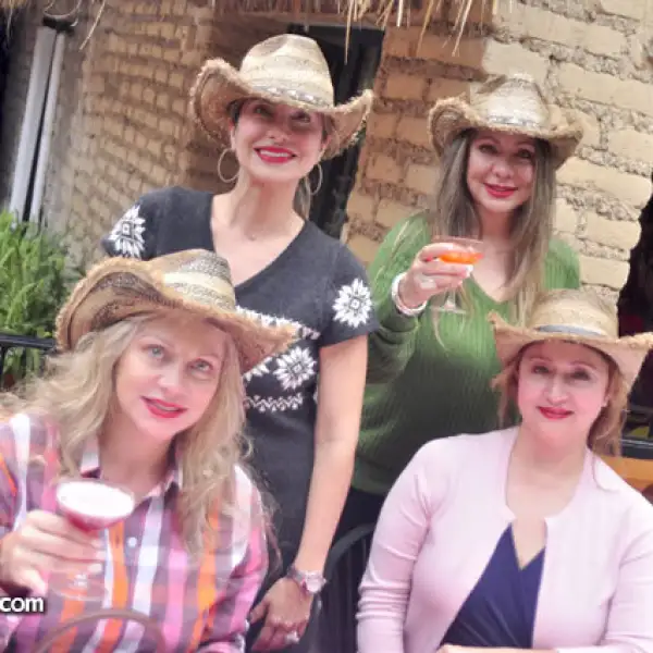 Paulette Moreno de Alanis,Jacqueline Moreno de Flores,Roxanna Moreno de Lyle y Giovanna de Ruiz