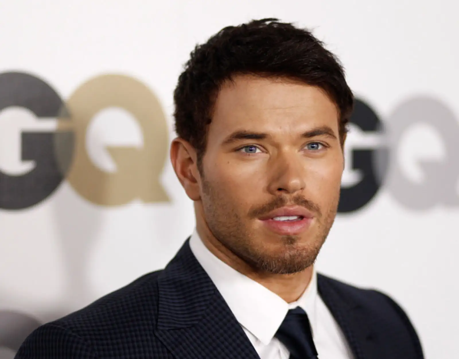 Kellan Lutz en la premiación del Hombre del Año de GQ.