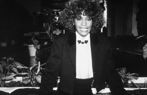 Whitney-Houston-BIO-PIC.jpg