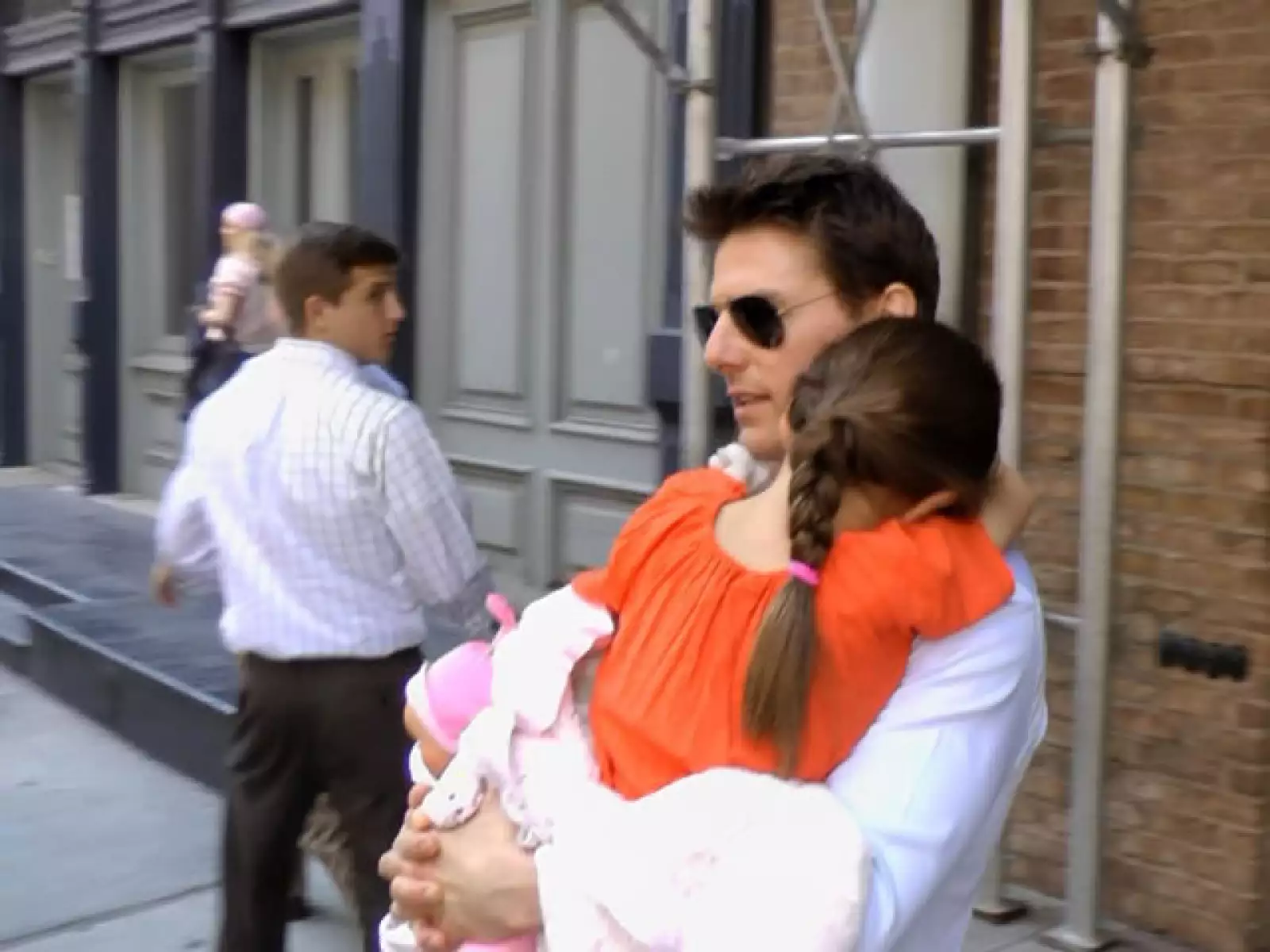 La semana pasada su papá, Tom Cruise la fue a visitar a Nueva York. Por supuesto que este evento fue la sensación.