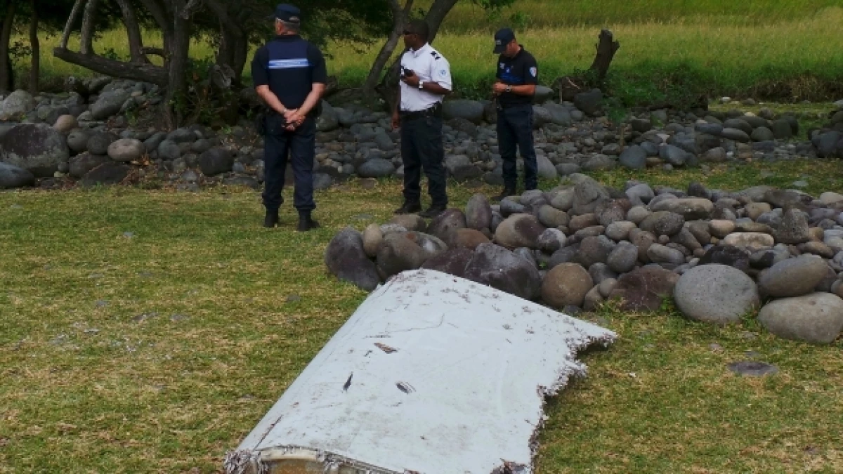restos mh370