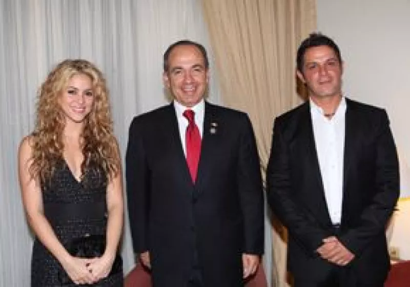 Los cantantes expusieron los programas de atención a la infancia que la Fundación ALAS desea proponer a los jefes de Estado y Gobierno reunidos en San Salvador.