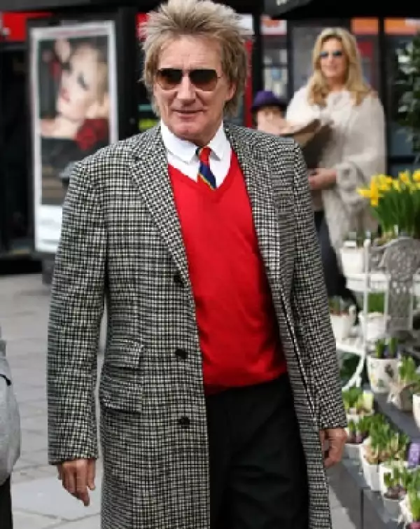 Rod Stewart se convertirá en abuelo gracias a su hija Kimberly.