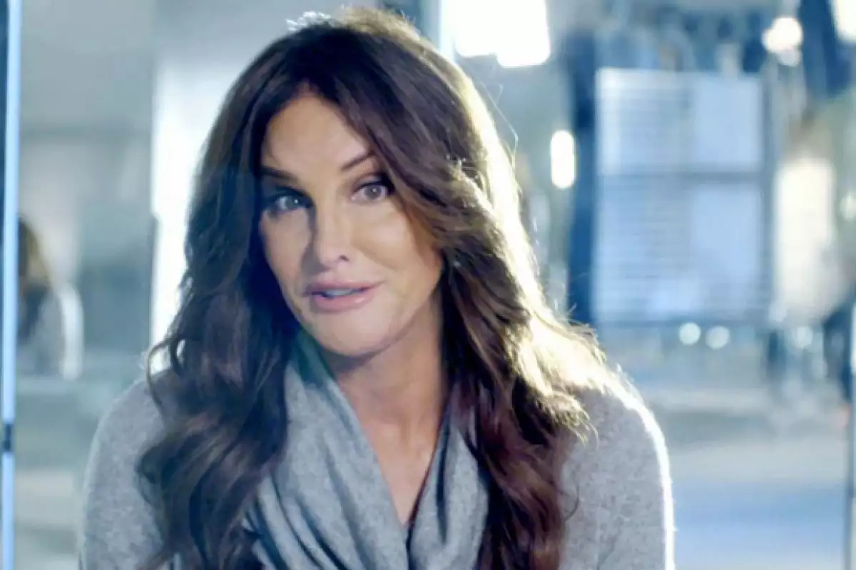 Después de que se estrenara el fin de semana la serie I Am Cait, los comentarios ofensivos no se hicieron esperar en el Facebook de E!; la televisora no se quedó callada.