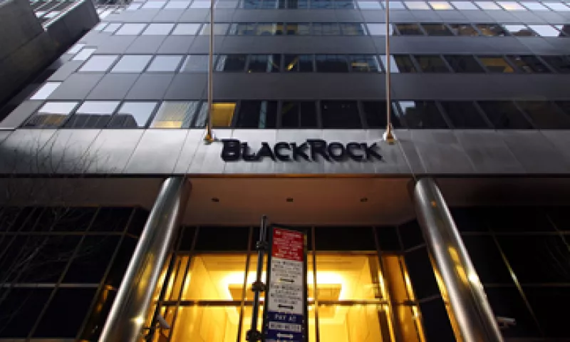 BlackRock gestiona 3.7 billones de dólares (bdd) en activos y administra 1,000 fondos de inversión. Además, tiene presencia en 27 países.  (Foto: AP)