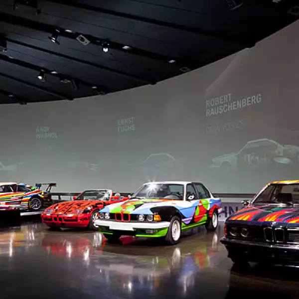 Desde 1975, varios artistas han pintado sus ideas sobre los automóviles de la marca.