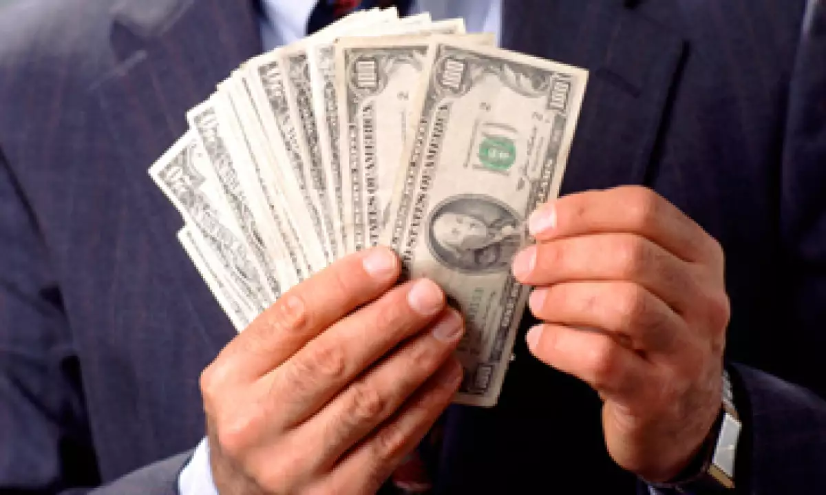 Banco Base prevé que este lunes el dólar oscile entre 12.65 y 12.72 pesos por dólar. (Foto: Getty Images)