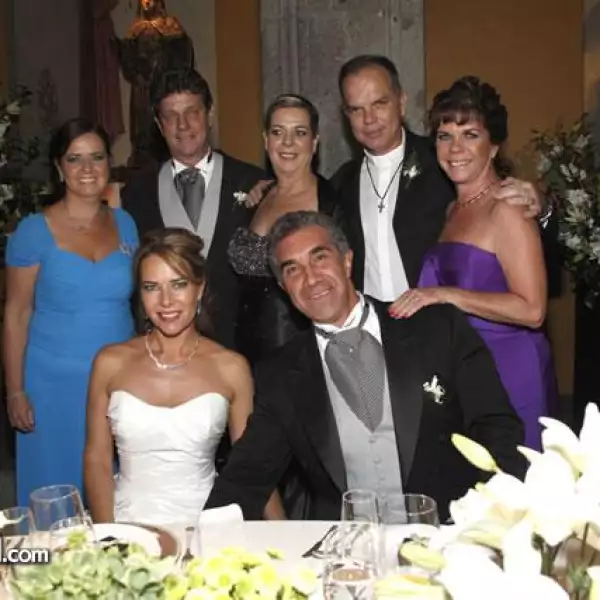 Cristina,Enrique,Otilia,Emilio,Isabel y Maria Elena Suberbíe y Marco Antonio Islas