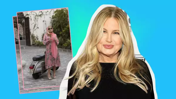 JenniferCoolidge-white-lotus.jpg