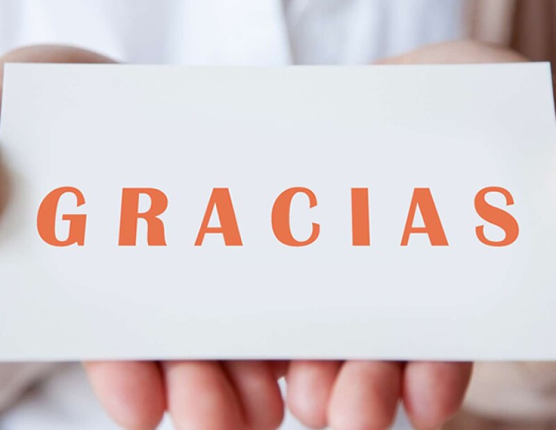Trata de agradecer diariamente todo lo que tienes. Escríbelo en un cuaderno o cada mañana repítete a ti mismo las cosas que agradeces tener.