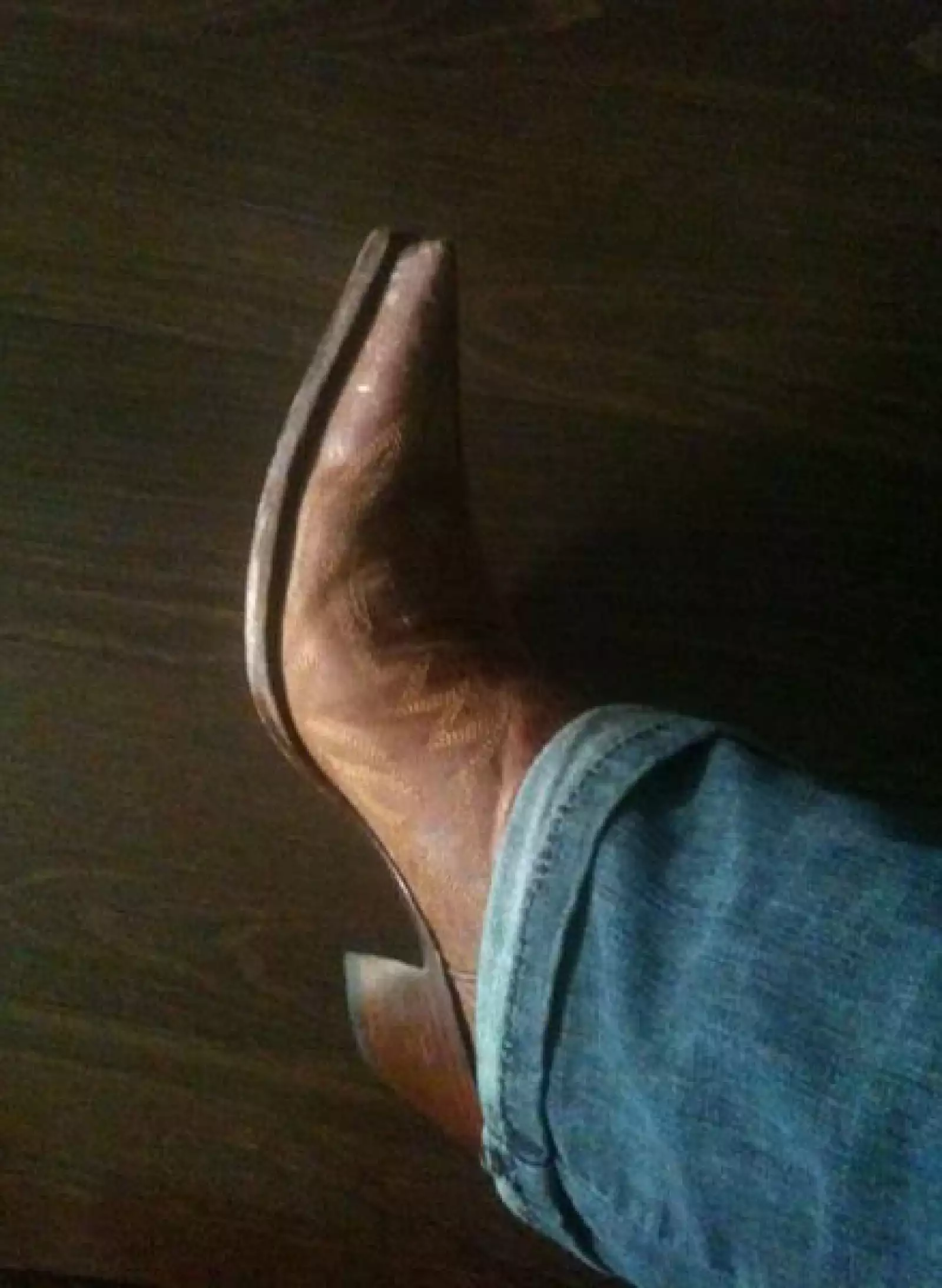 Se me olvidaba...las botas de hoy. Me recuerdan a Valentina en STD!!, escribió para esta imagen Lucero.