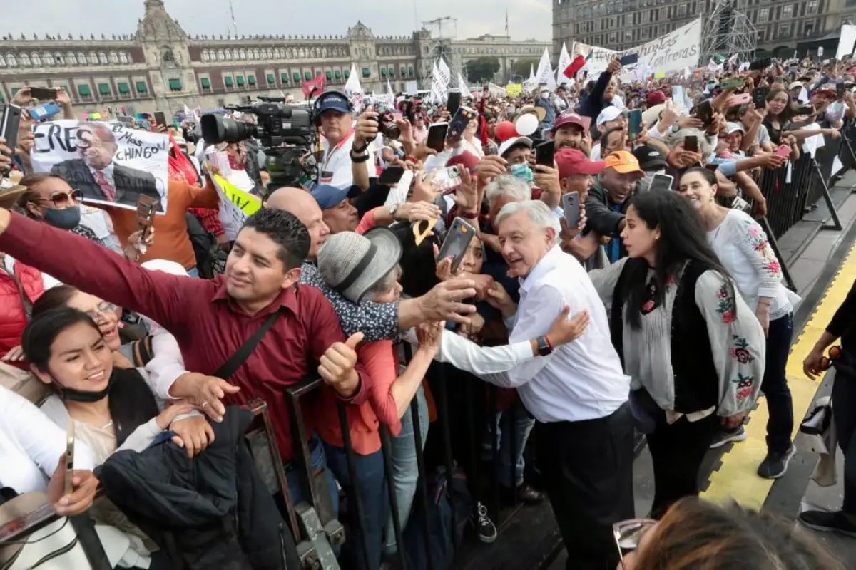 AMLO-Zocalo (2).jpeg