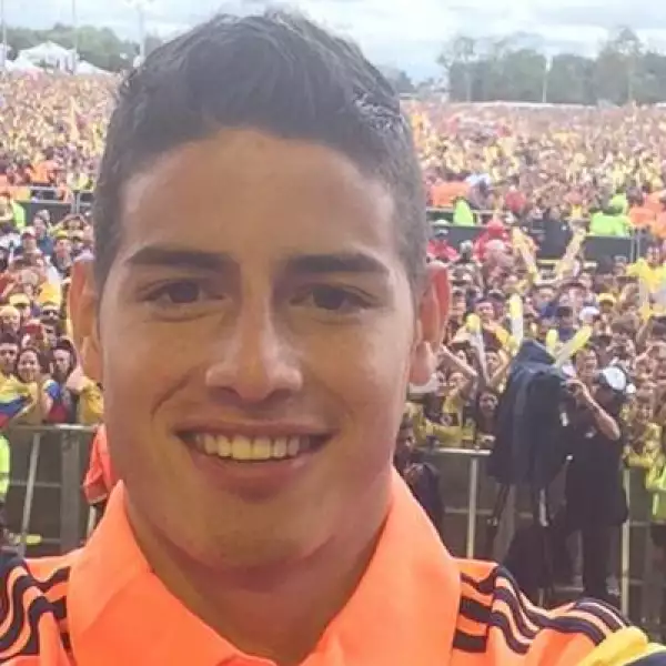 Una de las estrellas de la Copa, el colombiano James Rodríguez, agradeció el recibimiento en su país con esta foto.