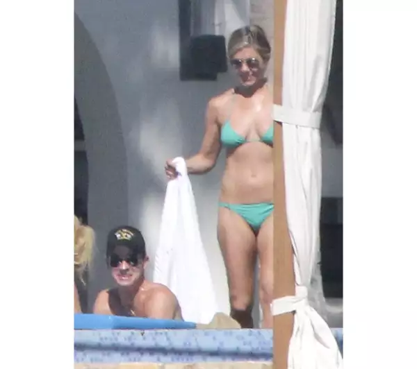 La pareja se fue de vacaciones a Los Cabos en compañía de Courtney Cox y Jimmy Kimmel.