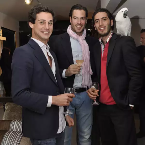 Guillermo Cifuentes,José Luis de Federico y Diego Bringas con Sari