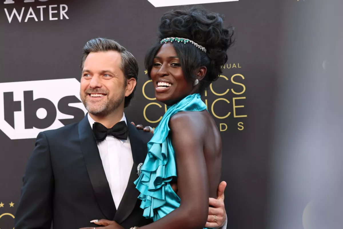 Joshua Jackson y Jodie Turner-Smith