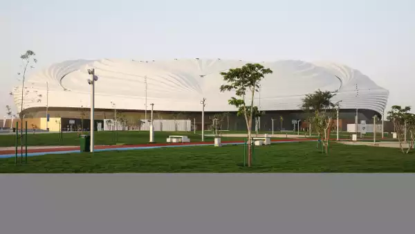 Estadio Al Wakrah exterior.jpg